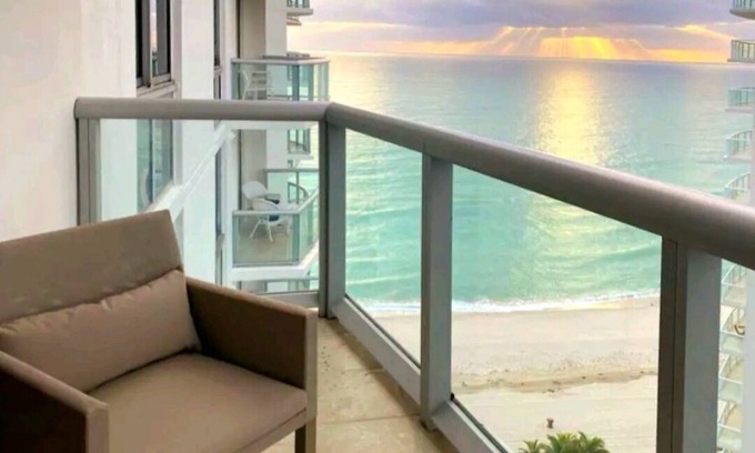 Sunny Isles Beach Condo | OCEANFRONT CONDOMINIUM WITH WITH BREATHTAKING VIEW