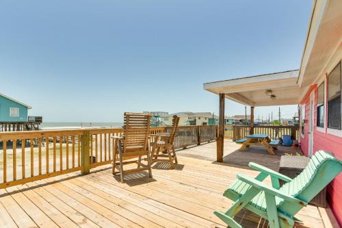 Surfside Beach House | Oceanfront Deck Surfside Beach Vacation Rental!