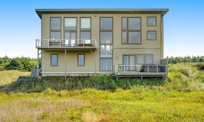Ocean City House | Oceanfront, dog-friendly home with amazing view, hot tub, decks & fireplace