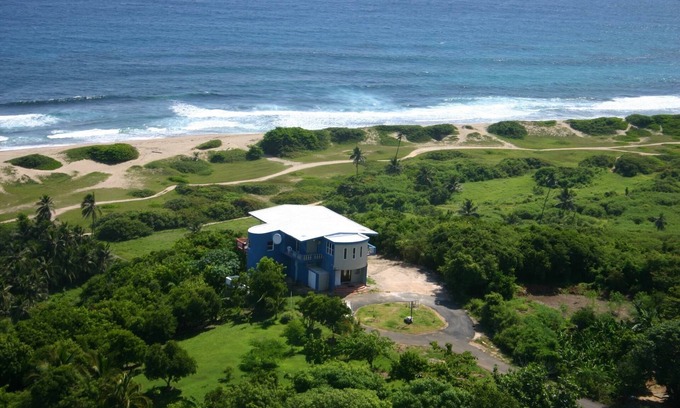 Saratoga Springs House | Oceanfront Hideaway top floor