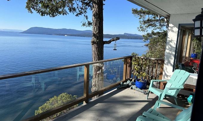 Pender Island House | Oceanfront Home with picture-perfect views.