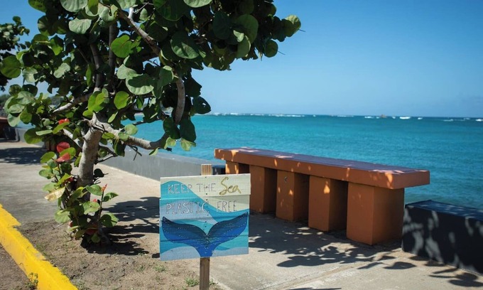 Vega Baja Apartment | Oceanfront Oasis Home at the Beach