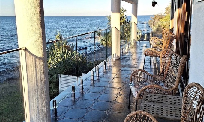 Bargara Apartment | Oceanfront Paradise - Your Ultimate Getaway