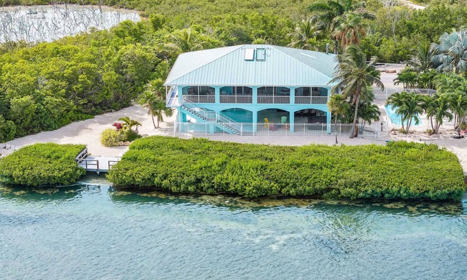 Cutthroat Harbor Estates House | Oceanfront Seclusion, Oceanfront with pool