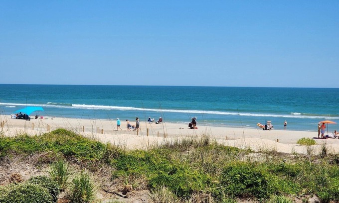 Litchfield by the Sea Condo | Oceanfront Shipyard B13 Great Ocean View, Beautiful Kitchen, Large Pool