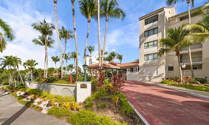 Mameyes II Apartment | Oceanfront Suite Ocean Villas Rio Mar Parking Golf