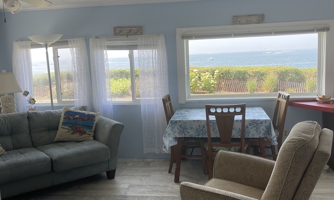 Point Judith House | OCEANFRONT, UNOBSTRUCTED VIEWS OF BREATHTAKING SUNSETS AND OCEAN/PRIVATE BEACH!