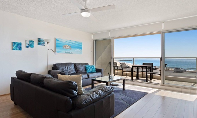 Forster Apartment | Oceanic 2 - On Main Beach!