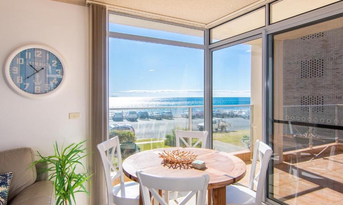 Forster Apartment | Oceanic Unit 1