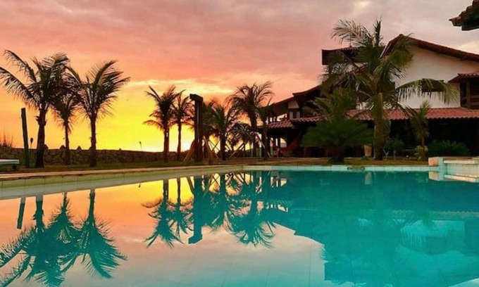 Itauna House | Oceanica 1000 Beachfront Suites