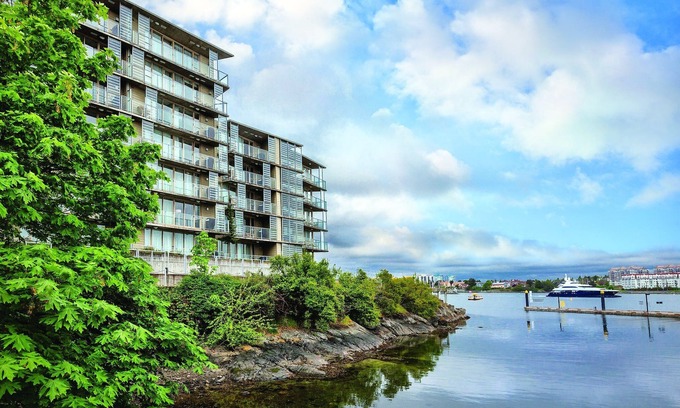 Inner Harbour Resort | Oceans, Mountains, Countrysides . WOW !