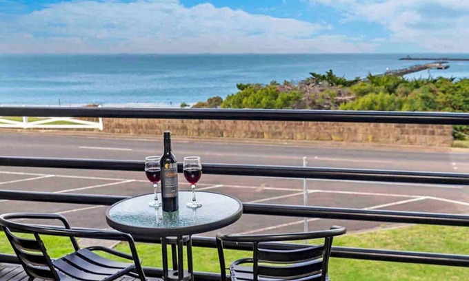 Portland Apartment | Oceanscape ~ OCEAN VIEWS Uninterrupted