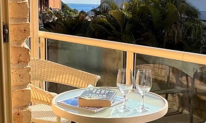 South West Rocks Apartment | OCEANSHORES 6- LOVELY 2 BEDROOM AIR CON UNIT