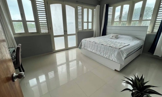 Cerro Gordo Apartment | Oceanside Oasis by the Beach