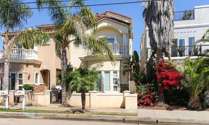 Townsite House | Oceanside Sunset Shores
