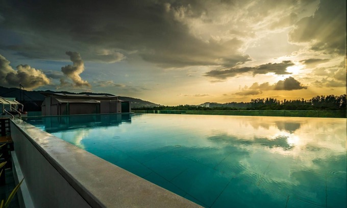 Bang Tao Apartment | Oceanstone - modern condo near BangTao beach