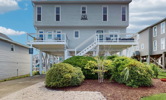 Holden Beach House | Oceanview home with hot tub, boat dock and direct canal access