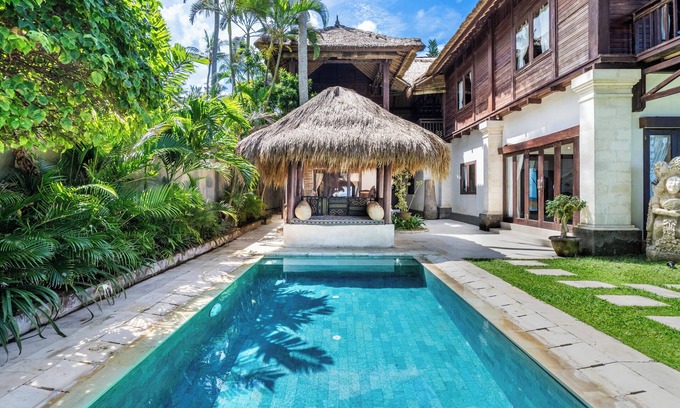 Candi Dasa Apartment | Oceanview Stay – 2 Levels | The Village of Angels Resort