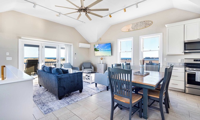 Hampton House | Oceanview Oasis | Patio | Parking |5 Mins to Beach