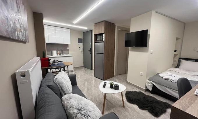 Vardaris Apartment | Odyssey Apt 3