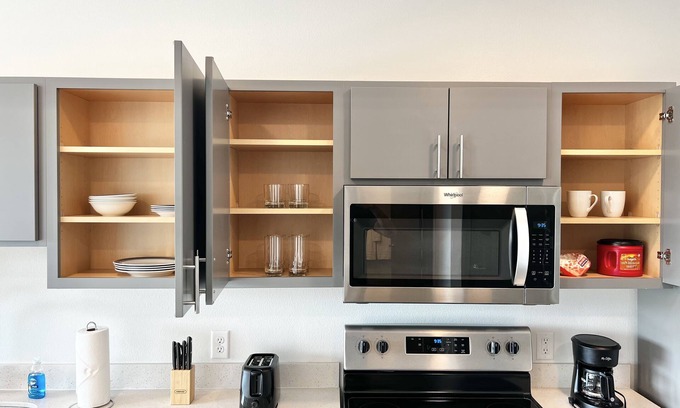 Des Moines Apartment | ✧Odyssey at Keystone | Lovely 1BD Apartment✧