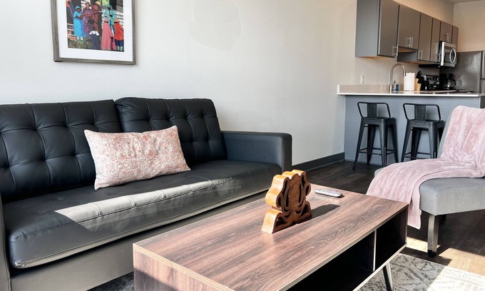 West Des Moines Apartment | ✧Odyssey at Keystone | Beautiful 1BD Apartment✧