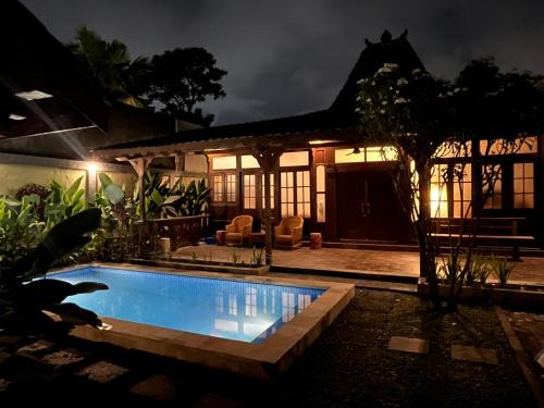 Kerobokan Villa | Oemah Djoglo Kerobokan