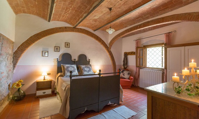 Peccioli Apartment | Offer ! Holidays, apartment (Rosa 4 + 2) Area Volterra, San Gimignano and Pisa