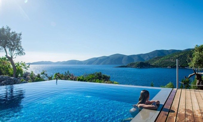 Evgiros Villa | OFFERS FOR LESS PPL:Exclusive Waterfront Villa,2 private pools & view!