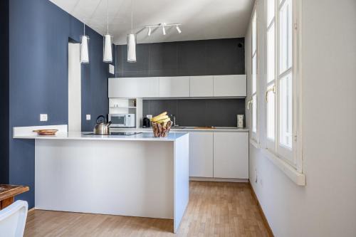 Oltretorrente Apartment | Officina7 Large