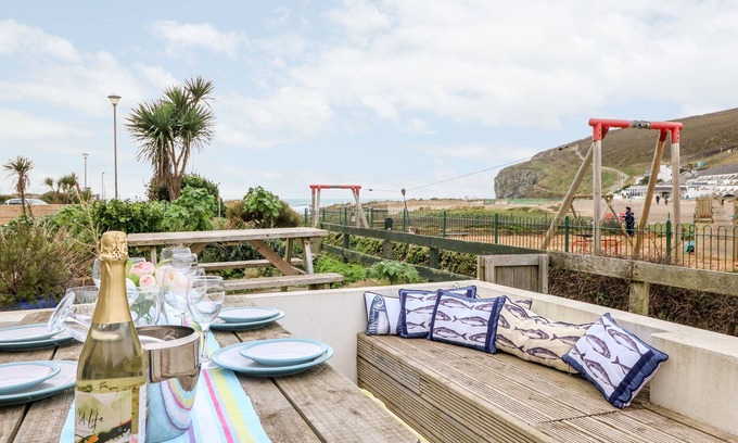 Porthtowan Cottage | OFFSHORE, pet friendly, country holiday cottage in Porthtowan