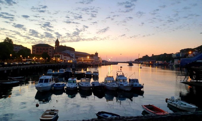 Bermeo Apartment | Ohana, central apartment in Bermeo *free parking*