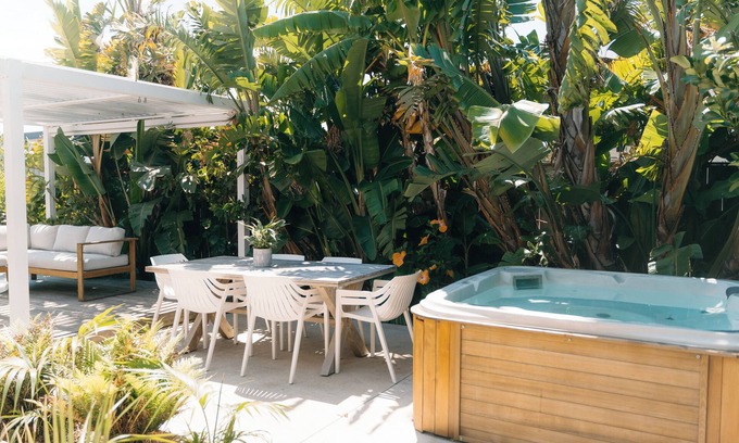 Ohope House | Ohope beach tropical getaway with spa