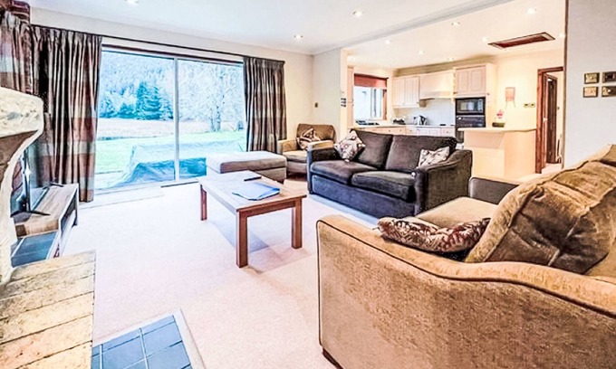 South Laggan House | Oich View by Interhome