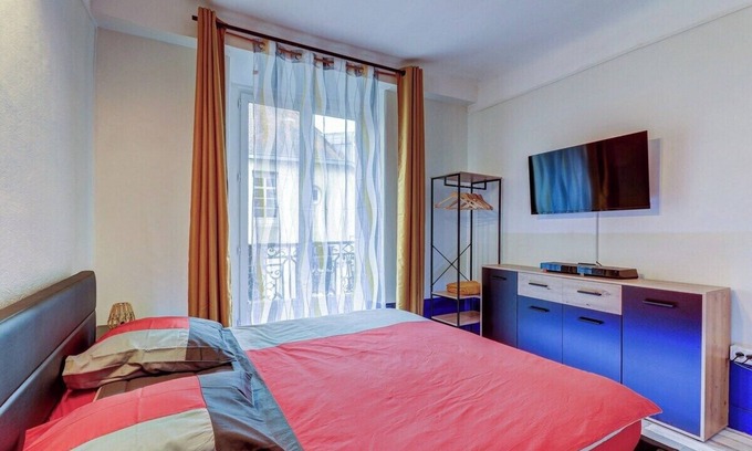 Old Town Apartment | OIQIA Polychrome