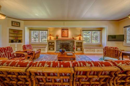 Volcano House | Ola'a House by Volcano Heritage Cottages