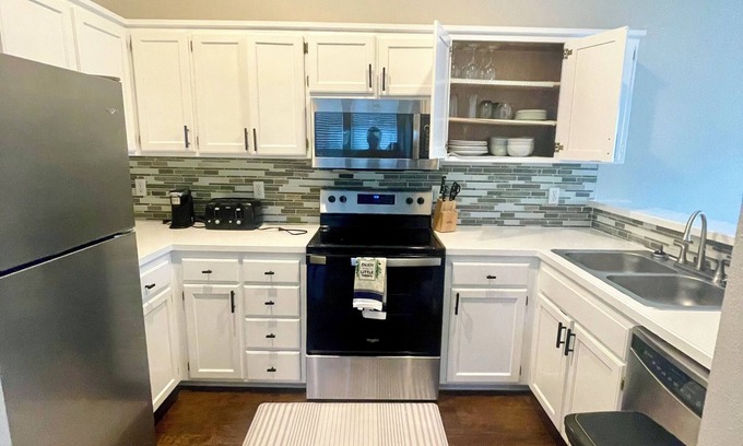 Olathe House | Olathe sleeping Beauty 3bdr And 2 baths