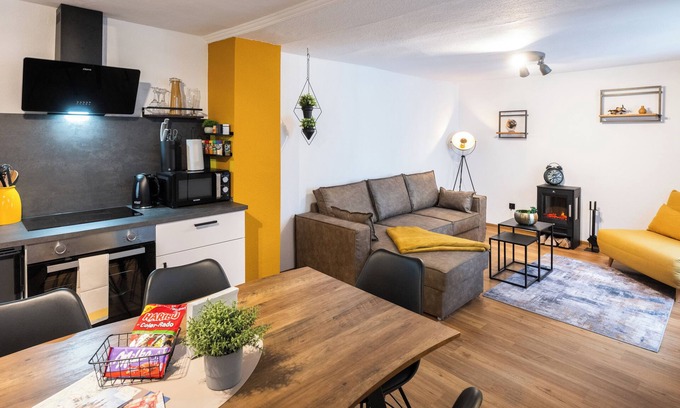 Fulda Apartment | Old building oasis Fulda - quiet, central, terrace, train station 400m -
