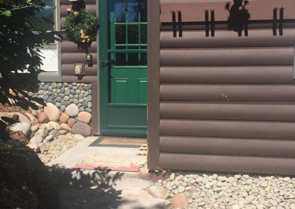 Glenwood Springs Apartment | Old Cardiff Bridge Cabin