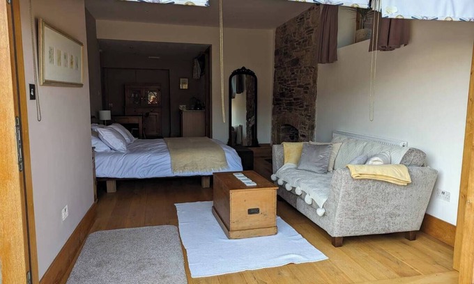 Ermington House | Old Chapel of Ermington - Converted Vestry