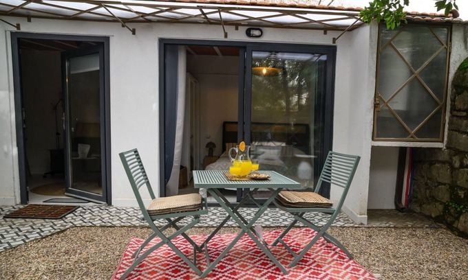 Mirasierra House | old chicken coop apartment