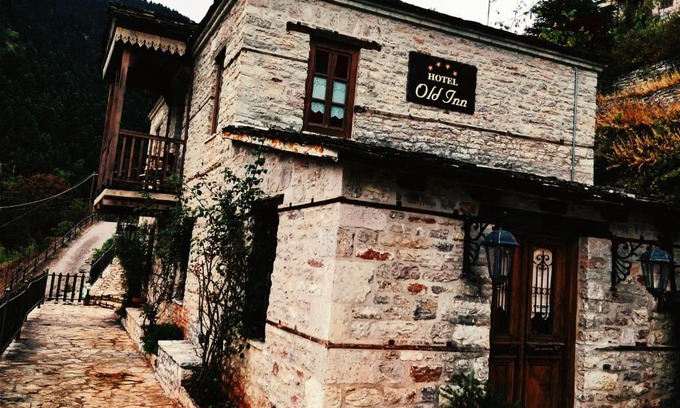 Karpenisi Hotel | Old Inn