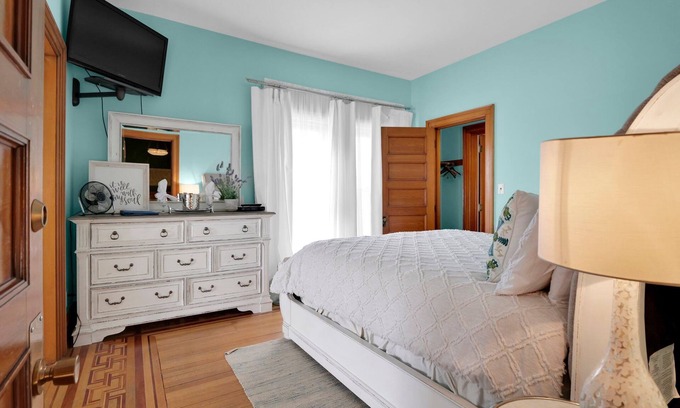 Olean Bed & Breakfast | Old Library Inn - Signature Suite