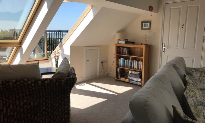 Harwich Apartment | Old Lighthouse Views