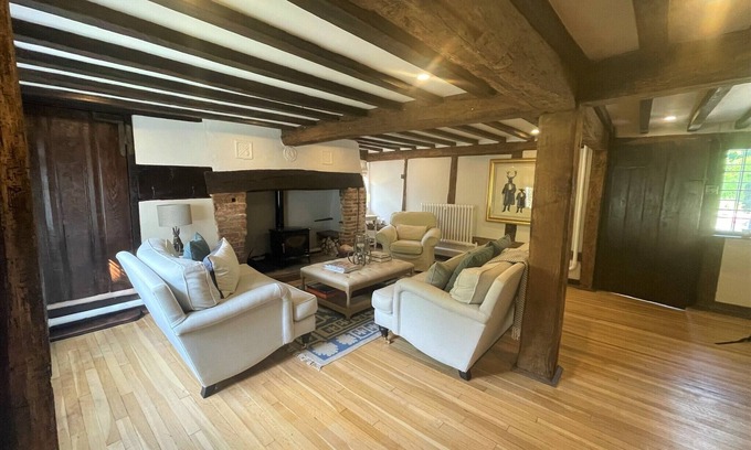 Ickford House | Old Manor House - an idyllic country house