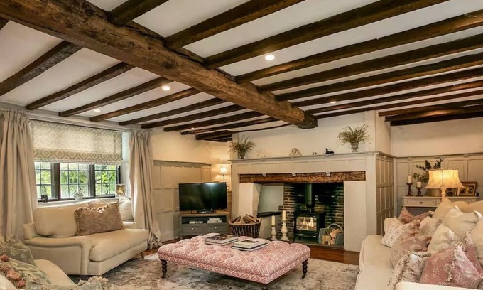 Ickford House | Old Manor House, an idyllic country house