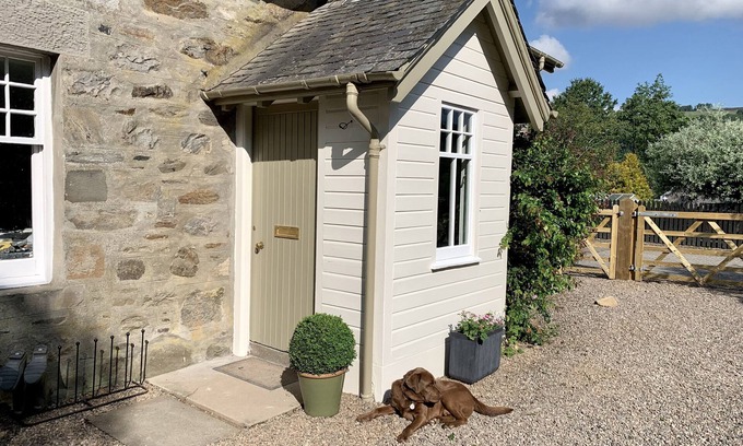 Grandtully House | OLD SCHOOLHOUSE, pet friendly, with open fire in Grandtully