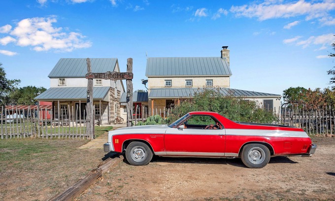 Fredericksburg Bed & Breakfast | Old Timey Speak Easy at charming Bed & Breakfast in Fredericksburg, TX!