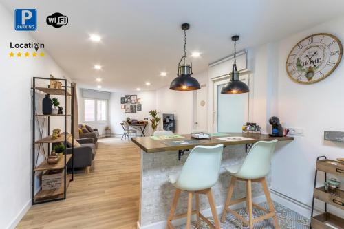 Bilbao Apartment | Old Town at Your Feet! Terrace and Private Parking