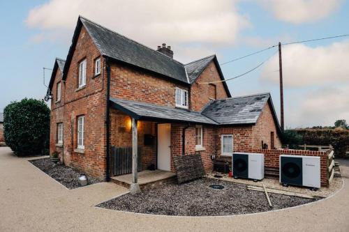 Cuddesdon House | Old Town Cottage